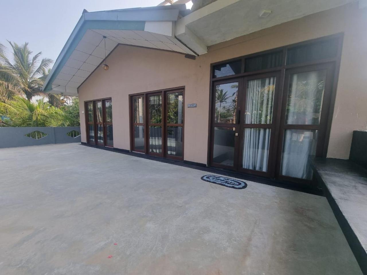 Sandil Surf House Ahangama Exterior foto
